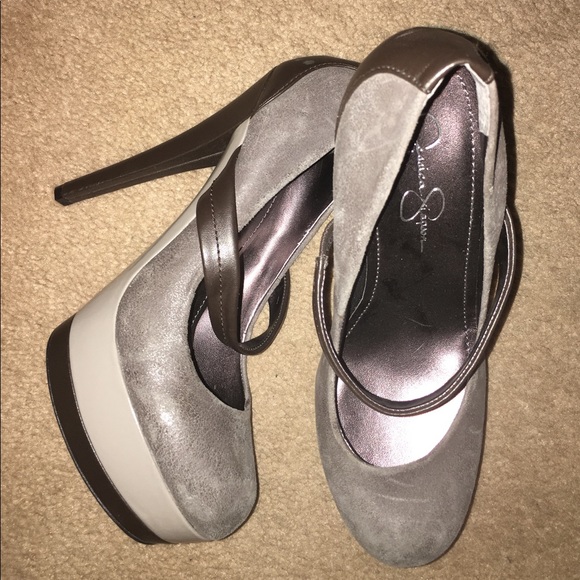 SOLD-Jessica Simpson Heels - Picture 3 of 4